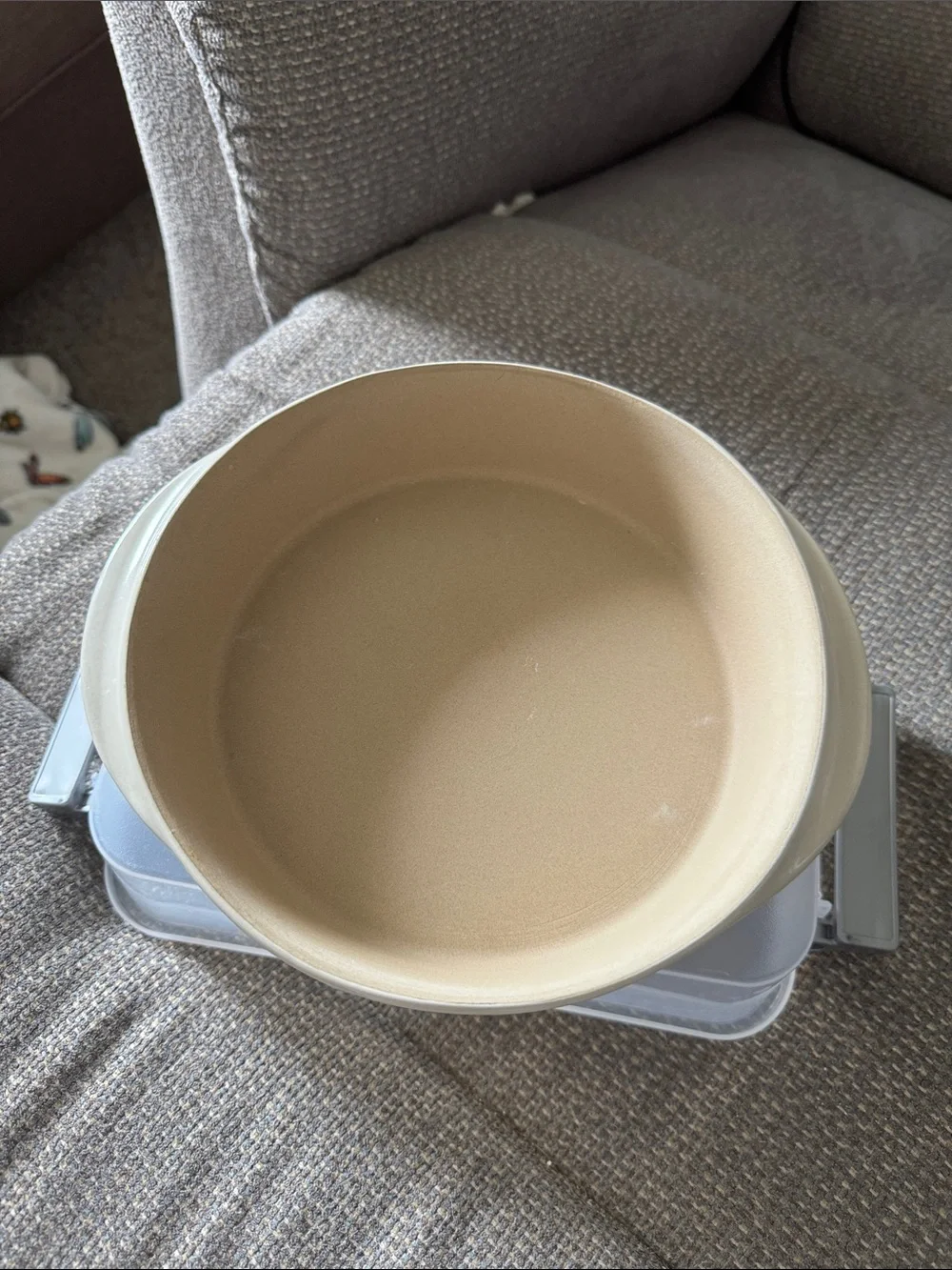 The Pampered Chef Beige Ceramic Bake & Serve Bowl 8 inch